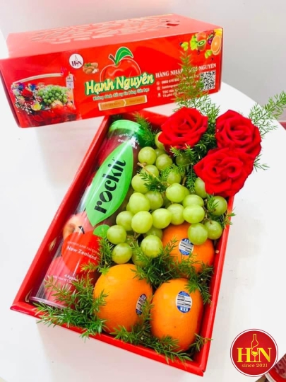 Hộp Trái Cây Kết Hợp Hoa Tươi Tinh Tế
