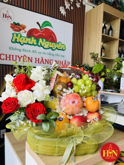 Giỏ Trái Cây Kết Hợp Hoa Tươi