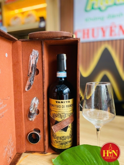 Rượu vang Ý Vanitá Primitivo Di Manduria DOP